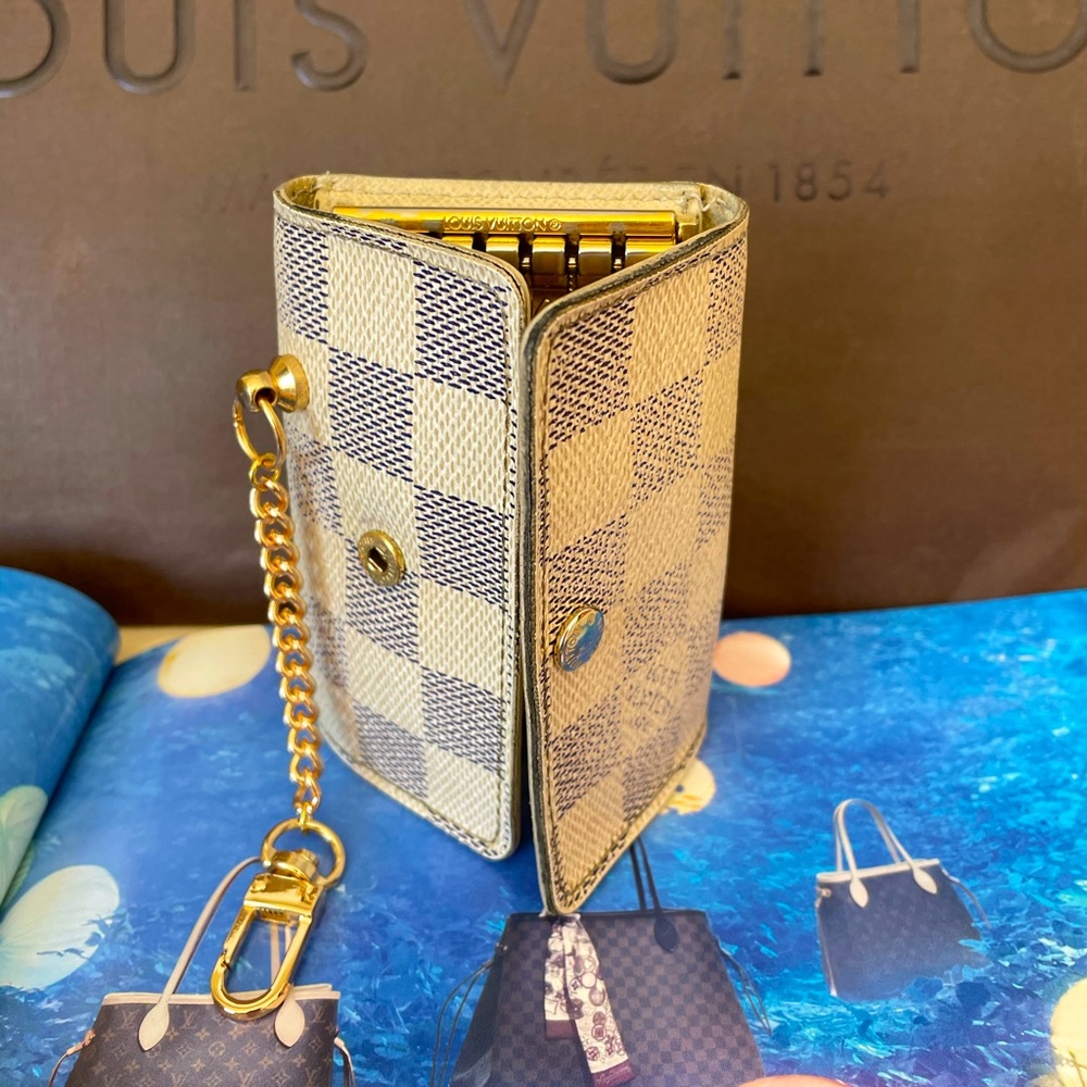 Louis Vuitton Damier Azur 6 Key Case Holder Authen